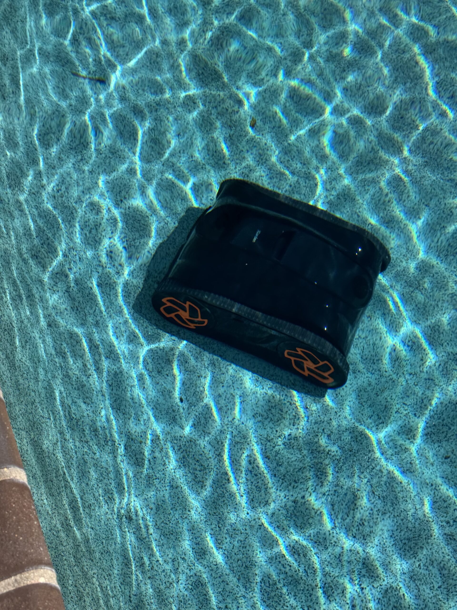 IMG 5134 iGarden Cordless Robotic Pool Cleaner K Series